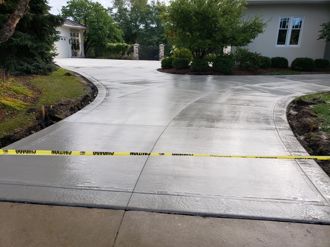 Remove and replace concrete driveway - West Des Moines, IA - concrete contractor