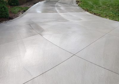 Remove and replace concrete driveway - West Des Moines, IA